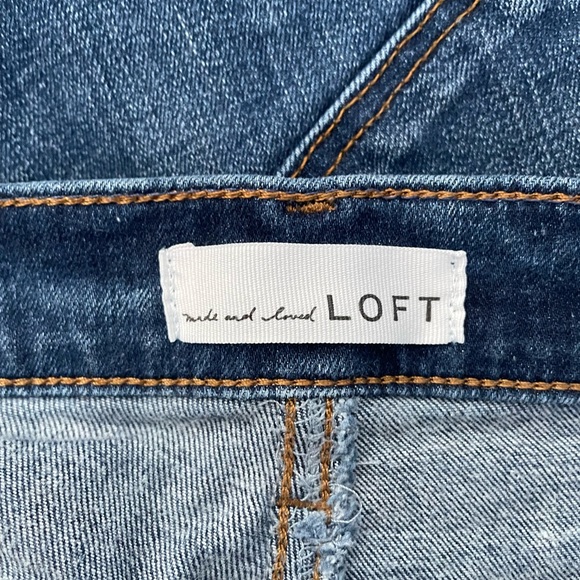 Ann Taylor LOFT Women's Skinny Ankle Jeans Size 10 30 Blue Distressed Stretchy - Picture 4 of 6